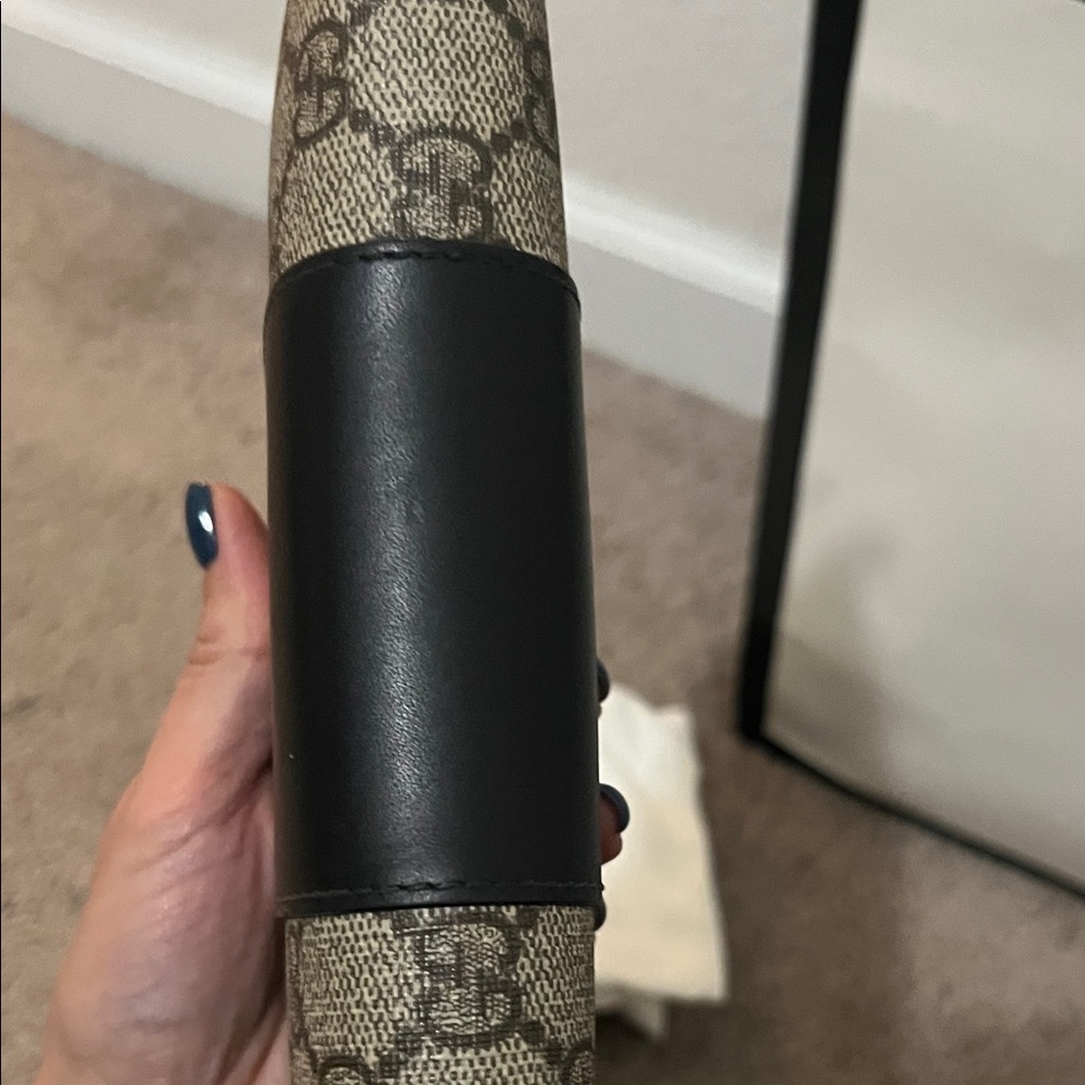 Authentic Gucci Wallet - Picture 5 of 8